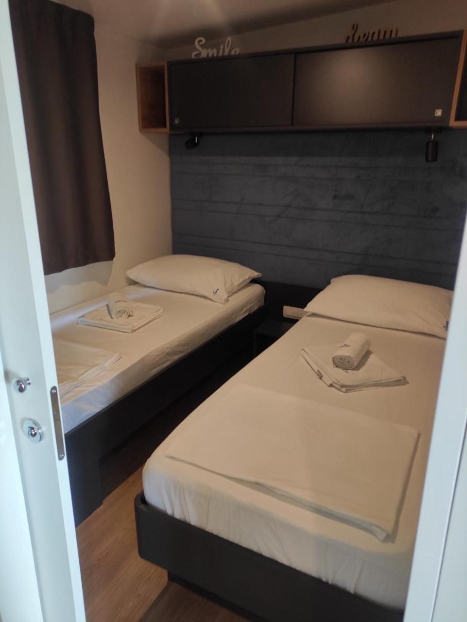 Mobile Home Luna Selce Eksteriør billede